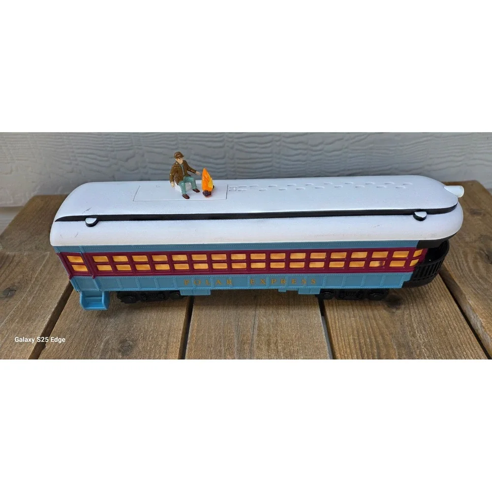 Lionel The Polar Express G-Gauge Observation Car with Hobo Figure 7-11022 Blue